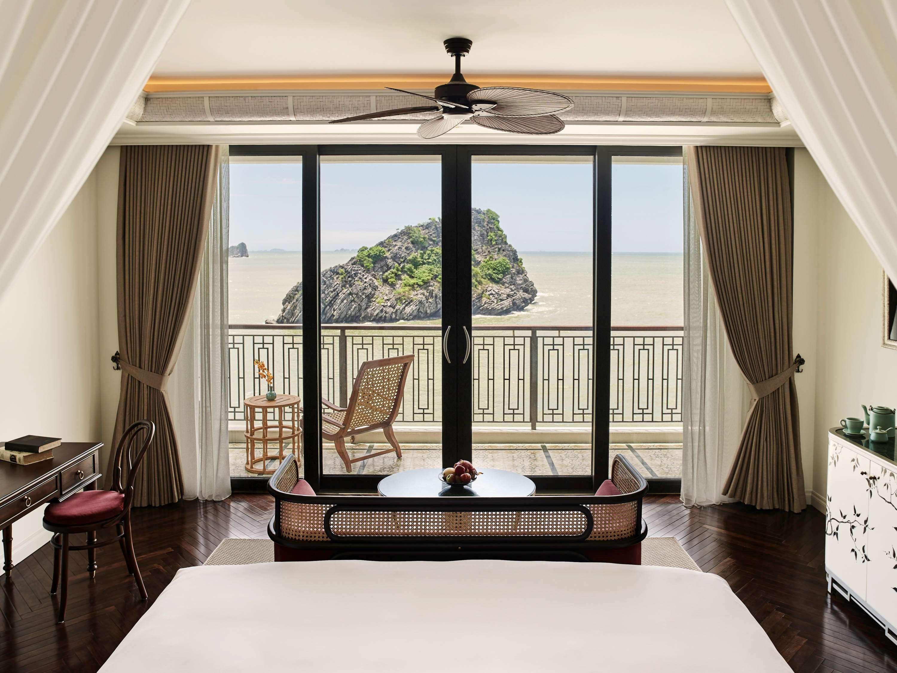 Chan Chau Hotel Perle D'Orient Cat Ba - Mgallery מראה חיצוני תמונה A bedroom at the resort