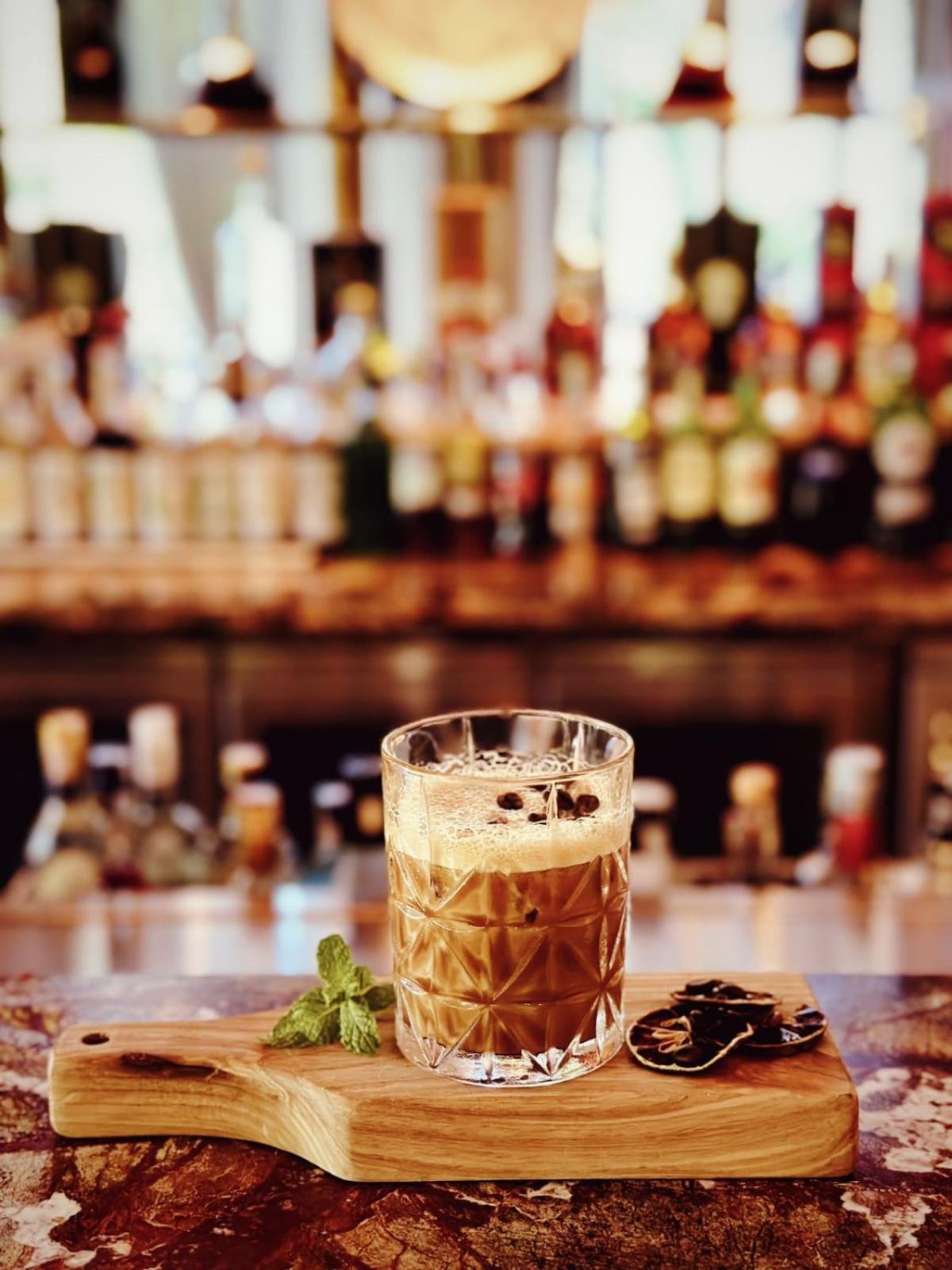 Chan Chau Hotel Perle D'Orient Cat Ba - Mgallery מראה חיצוני תמונה A glass of beer